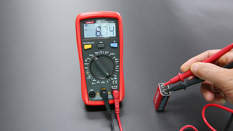 UT133 Series Digital Multimeters 10 UT133B Voltage Measurement