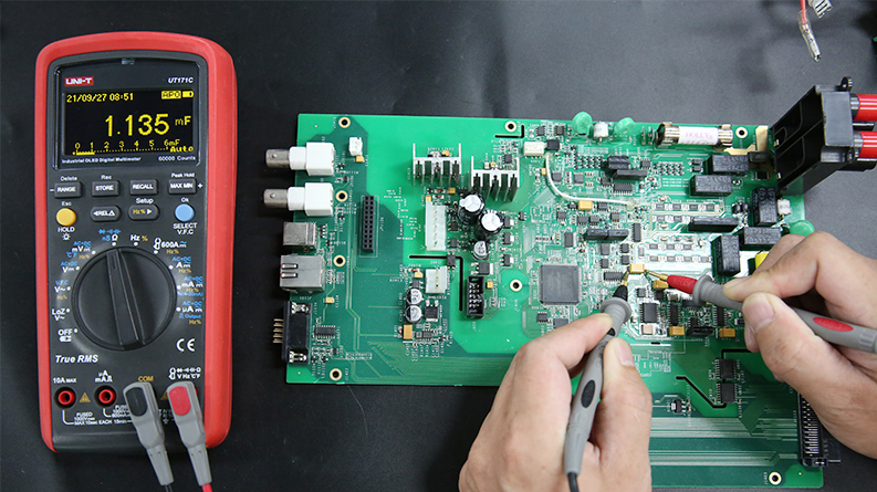 UT171C Capacitance Measurement