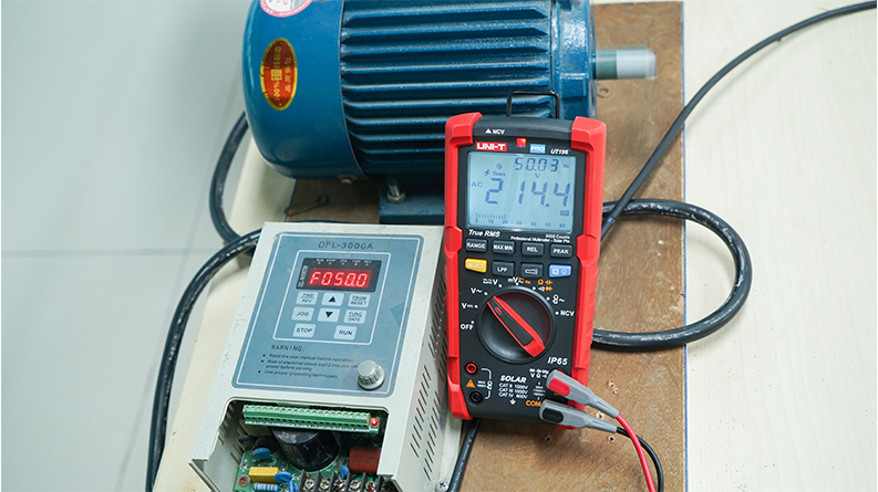 UT196 1700V DC True RMS Professional Multimeter - Solar Pro 12 UT196 output voltage and frequency measurement