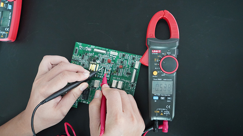 UT213C Diode measurement