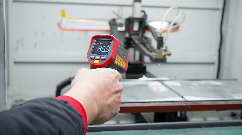 UT305S Professional Infrared Thermometer 11 UT305S application 4