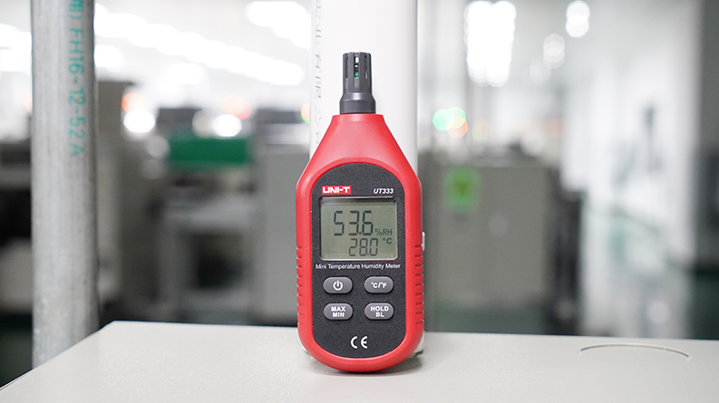 UT333 Temperature and humidity measurement in workshop