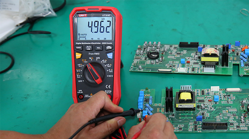 UT61E+ Resistance Measurement