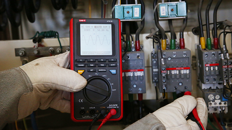UT81B Voltage Measurement (Waveform display)