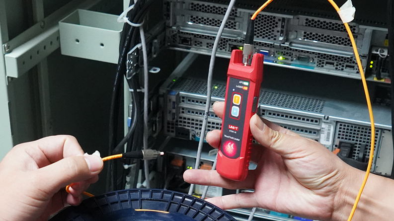 UT691 Series Visual Fault Locators 11 UT691-10 application 1