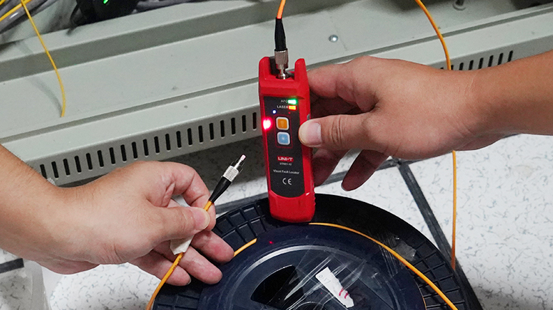 UT691 Series Visual Fault Locators 12 UT691-10 application 2