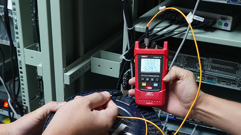 UT695D-10 Optical Multimeter 12 UT695D-10 application 2