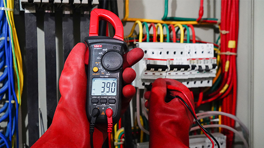 UT200A+/UT200B+ Digital Clamp Meters 10 UT200A+ Application