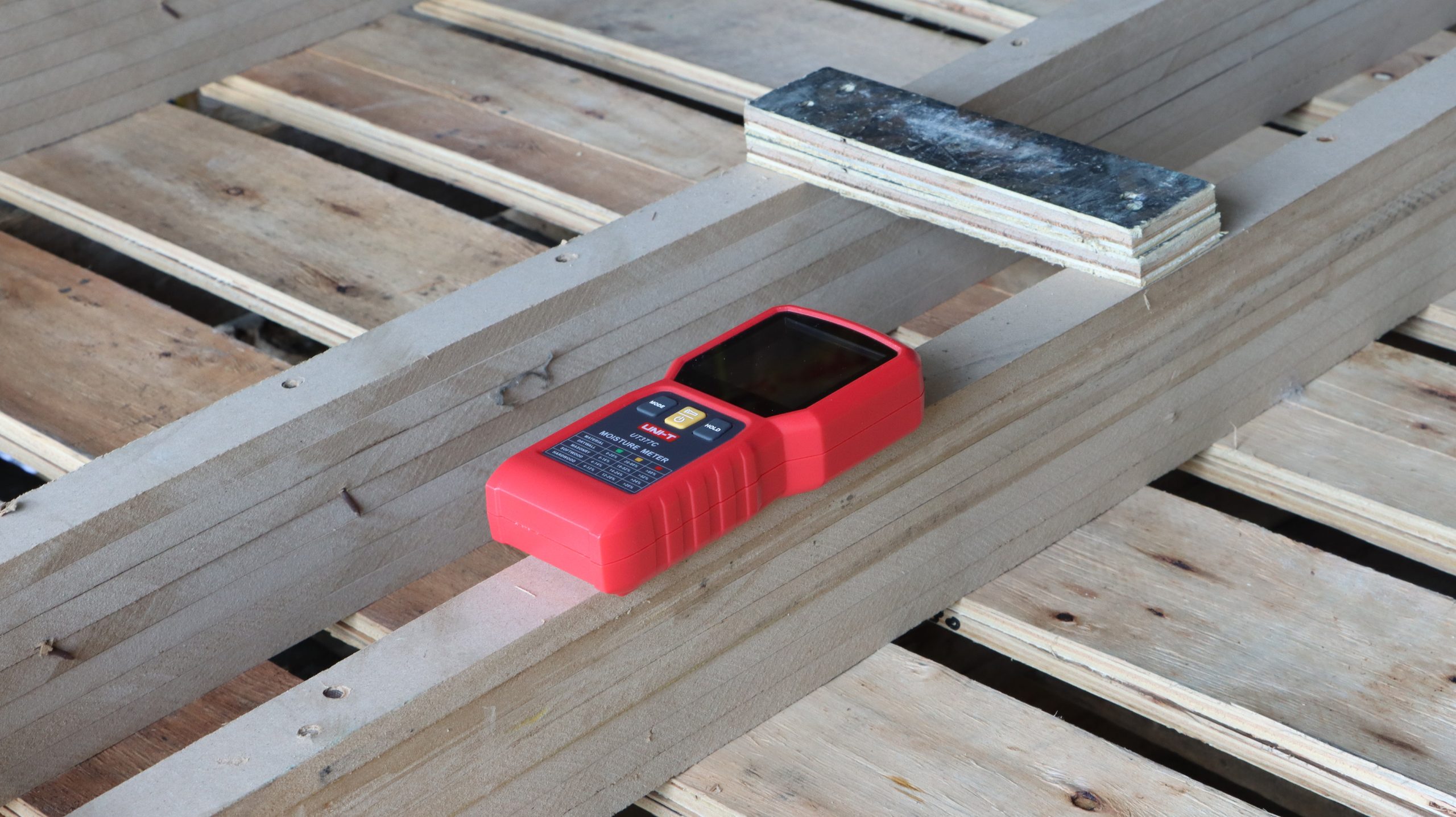 UT377C Pinless Moisture Meter 12 Application of UT377C Pinless Moisture Meter-4