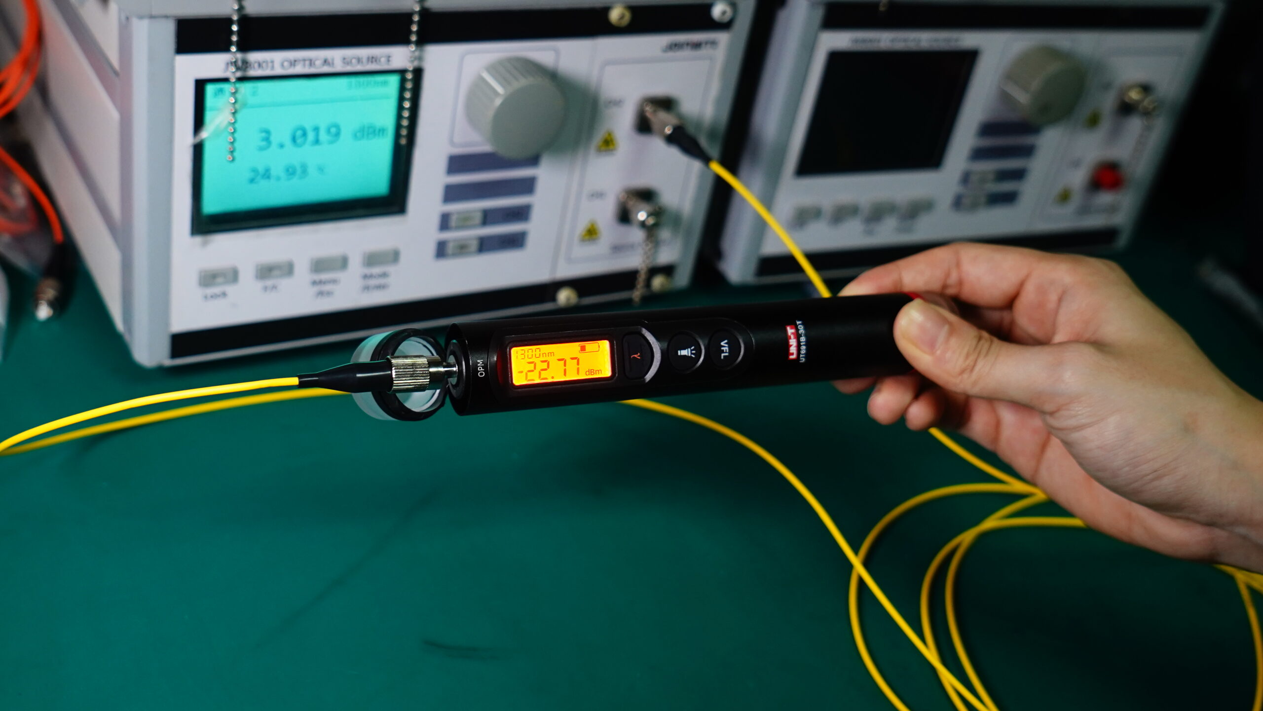 UT691B-30C UT691B-30T Fiber Optic Engineering Pen 10 DSC00087 scaled