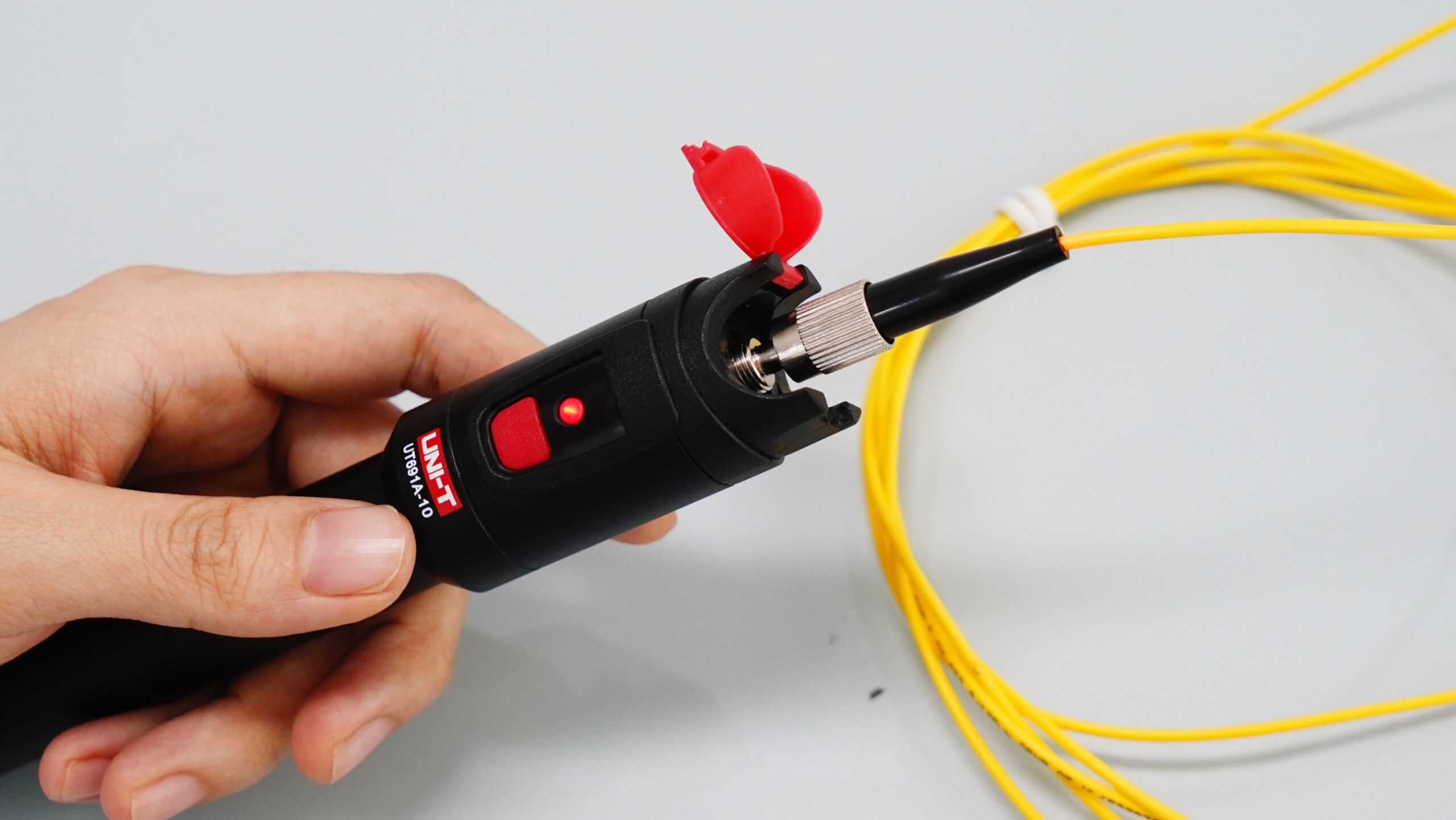 UT691A-10 UT691A-20 UT691A-30 Visual Fault Locator 14 DSC08765 scaled